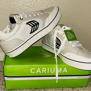Cariuma Men's White Sneakers